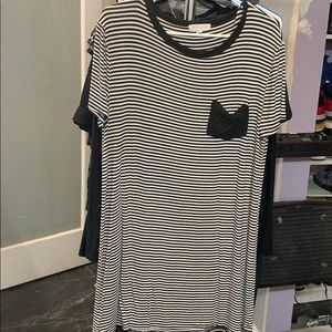 Black and white T-shirt Dress